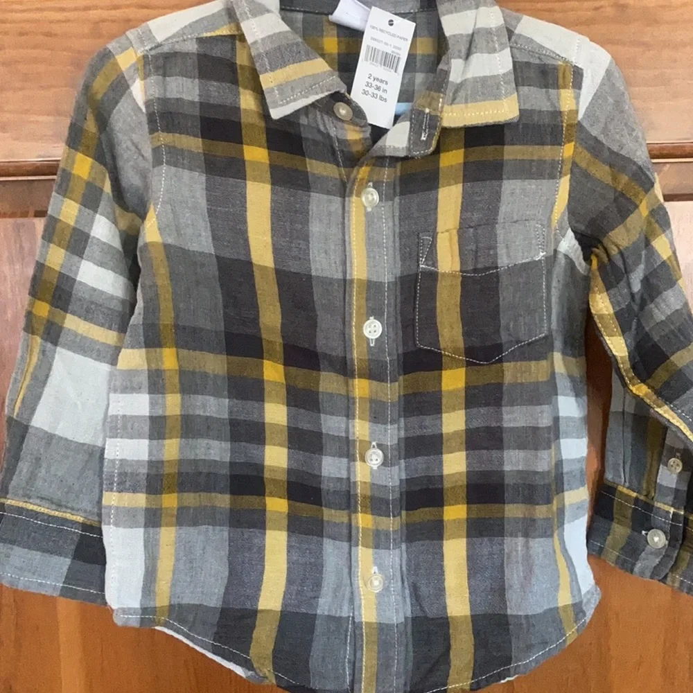 2t Gap Plaid button down. Yellow, gray